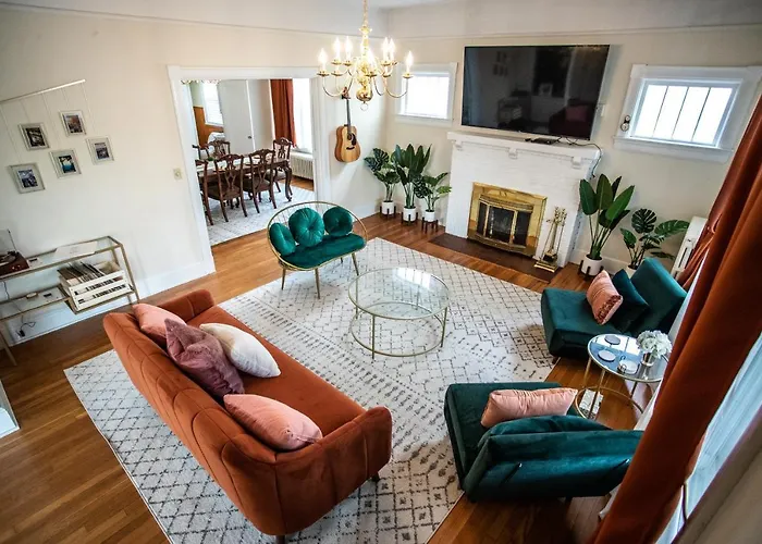 Charming 1932 Craftsman - The Bohannon House