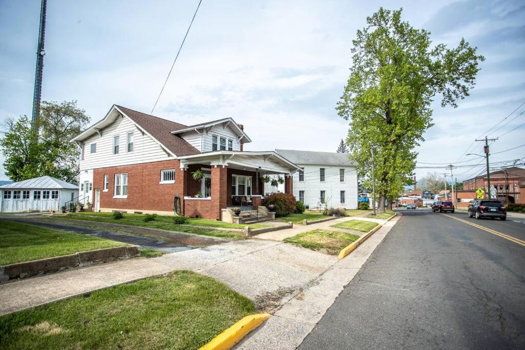 Ferienhaus Charming 1932 Craftsman - The Bohannon House